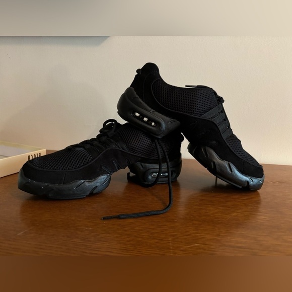 BLOCH black DRT split sole sneakers. New in box. Style: S0538L. Size 10.5 - Picture 1 of 15